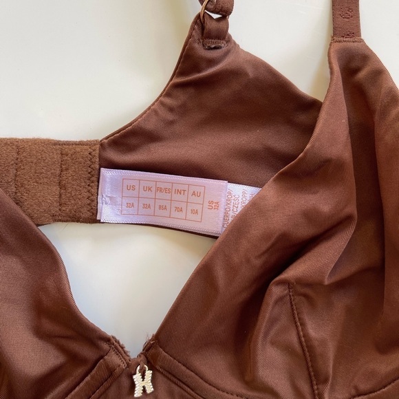 Savage X Fenty Core Microfiber Unlined Bra Brown Sugar Nude - 32A - Picture 8 of 8